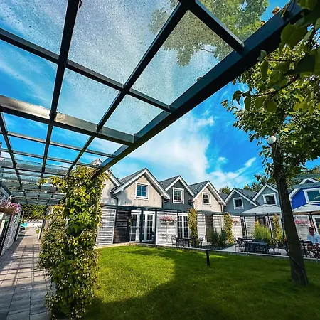 Scandinavia Marine Resort *